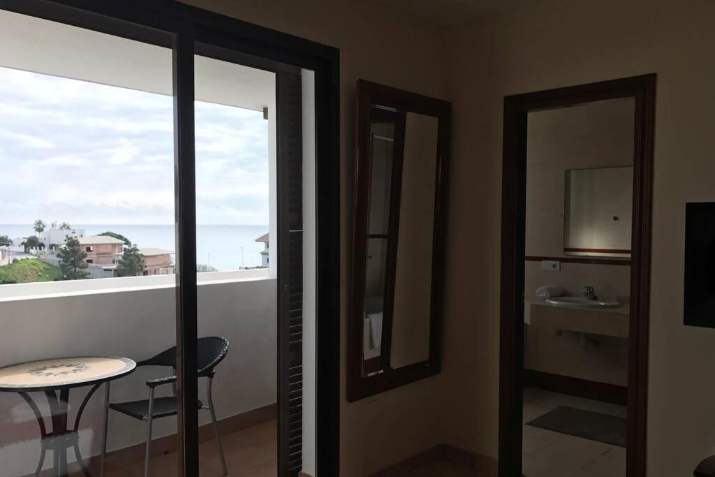 Апартаменты Costa Del Sol, Ла-Кала-де-Михас Экстерьер фото